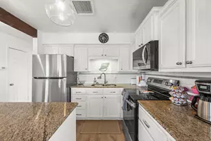 12927 Buccaneer Pkwy, Freeport, TX 77541 - Photo 15