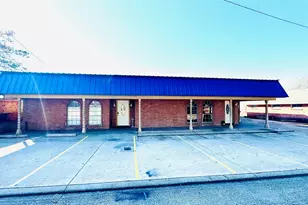 811 N Travis St, Liberty, TX 77575 - Photo 1