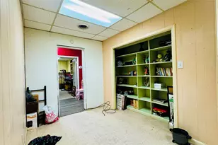 811 N Travis St, Liberty, TX 77575 - Photo 11