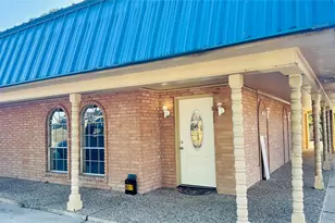 811 N Travis St, Liberty, TX 77575 - Photo 23