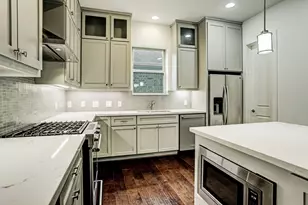 1402 Eberhard St, Houston, TX 77019 - Photo 31