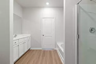 8902 Ice Quartz Dr, Iowa Colony, TX 77583 - Photo 5