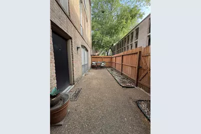 4645 Wild Indigo Street #370, Houston, TX 77027 - Photo 23