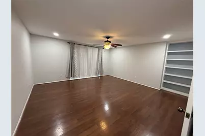 4645 Wild Indigo Street #370, Houston, TX 77027 - Photo 9