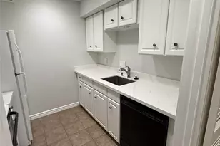 4645 Wild Indigo St, Houston, TX 77027 - Photo 19