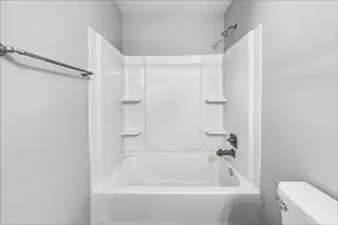 13319 Ambrosa Dr, Houston, TX 77044 - Photo 9