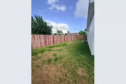 408 Miriam Street, Baytown, TX 77520 - Photo 13