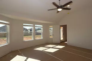 922 Garden Path Dr, Willis, TX 77378 - Photo 7