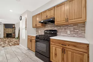 9909 Kingfisher Dr, Conroe, TX 77385 - Photo 11