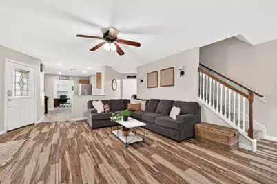 9909 Kingfisher Drive, Conroe, TX 77385 - Photo 5