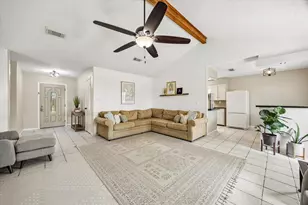 807 W Galveston St, League City, TX 77573 - Photo 9