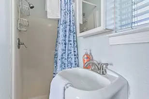 3917 3rd St, Galveston, TX 77554 - Photo 25