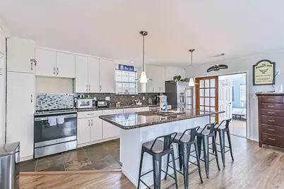 3917 3rd Street, Galveston, TX 77554 - Photo 7