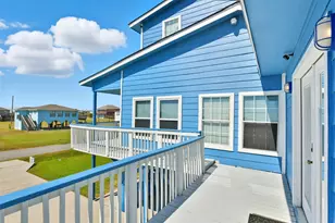 3917 3rd St, Galveston, TX 77554 - Photo 41