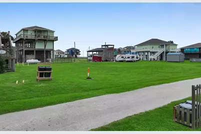 1964 Avenue G, Crystal Beach, TX 77650 - Photo 15