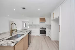 2318 Hialeah Dr, Houston, TX 77018 - Photo 17