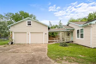 405 N College St, Weimar, TX 78962 - Photo 25