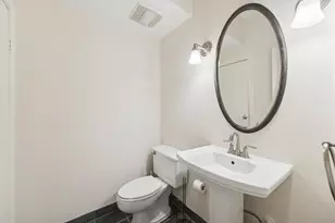 11711 Memorial Dr, Houston, TX 77024 - Photo 17