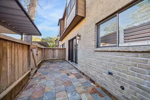 11711 Memorial Dr, Houston, TX 77024 - Photo 19