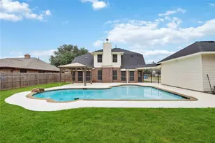 15 Finetta Ln, Alvin, TX 77511 - Photo 3