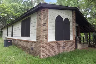 2240 Easley Cir, Huntsville, TX 77320 - Photo 5