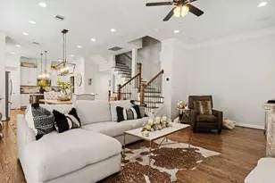 1026 W 24th St, Houston, TX 77008 - Photo 7