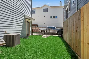 1026 W 24th St, Houston, TX 77008 - Photo 27