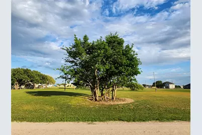 351 Mollnar Drive, Palacios, TX 77465 - Photo 5