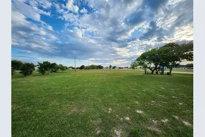 351 Mollnar Drive, Palacios, TX 77465 - Photo 15