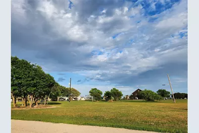 351 Mollnar Drive, Palacios, TX 77465 - Photo 3