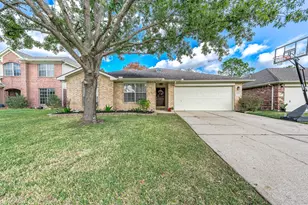 4959 Sentry Woods Ln, Pearland, TX 77584 - Photo 1