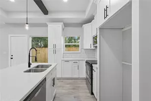 18434 Fannin Rd, Willis, TX 77378 - Photo 13