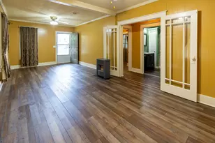 702 E Colorado St, Victoria, TX 77901 - Photo 5