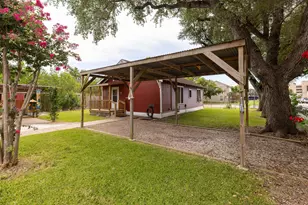 702 E Colorado St, Victoria, TX 77901 - Photo 11