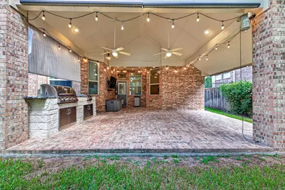 19 Dawson Woods Court, The Woodlands, TX 77354 - Photo 41
