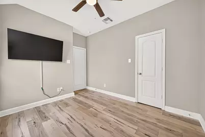 19 Dawson Woods Court, The Woodlands, TX 77354 - Photo 35