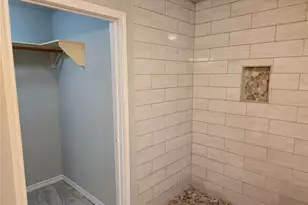 5203 Pensdale St, Houston, TX 77033 - Photo 11