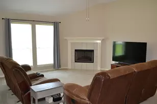 121 Golfview Dr, Conroe, TX 77356 - Photo 11