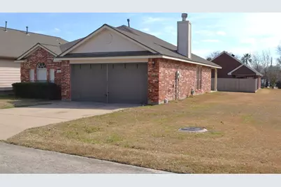 121 Golfview Drive, Conroe, TX 77356 - Photo 3