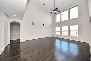 4919 Blackwater Ln, Sugar Land, TX 77479 - Photo 7