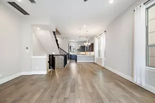 415 T C Jester Blvd, Houston, TX 77007 - Photo 9