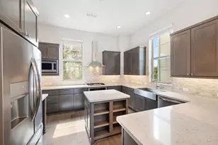 415 T C Jester Blvd, Houston, TX 77007 - Photo 3