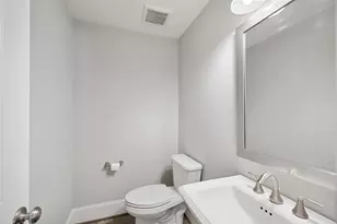 415 T C Jester Blvd, Houston, TX 77007 - Photo 11