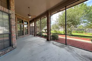 606 Walnut St, Lake Jackson, TX 77566 - Photo 9