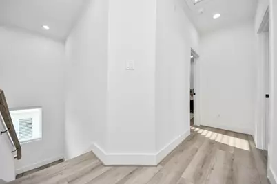 7723 Hammerly Boulevard #D, Houston, TX 77055 - Photo 25