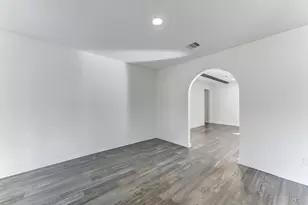 8446 Cabot St, Houston, TX 77078 - Photo 7