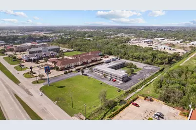 1000 Highway 332, Clute, TX 77531 - Photo 3