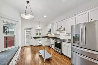 1537 Alexander Street, Houston, TX 77008 - Photo 9