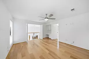 10319 Meadow Lake Ln, Houston, TX 77042 - Photo 19