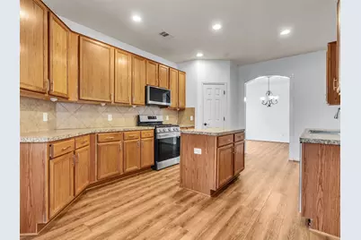 9915 Valance Way, Conroe, TX 77385 - Photo 15